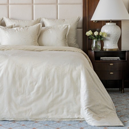 ПОСТЕЛЬНОЕ БЕЛЬЁ САТИН ЖАККАРД ADRIANA biege